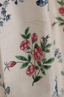 Lot 24 - A Chinese painted silk robe l'Anglaise, 1770s,...