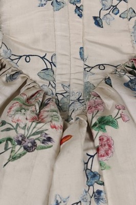 Lot 24 - A Chinese painted silk robe l'Anglaise, 1770s,...