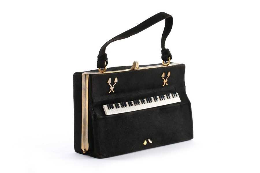 Lot 3 A rare Anne Marie novelty 'Piano' handbag,