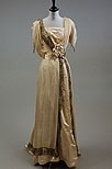Lot 263 - A group of Edwardian summer/bridal wear,...