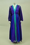 Lot 65 - A Vittoriana tricolour chiffon evening gown,...