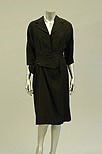 Lot 83 - A group of mainly 1940s women's clothing,...