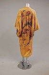 Lot 110 - A group of lingerie and house coats, mainly...