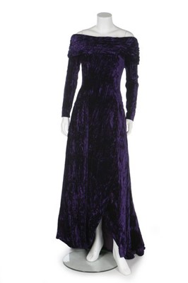 Lot 250 - A Bruce Oldfield crushed purple velvet evening...