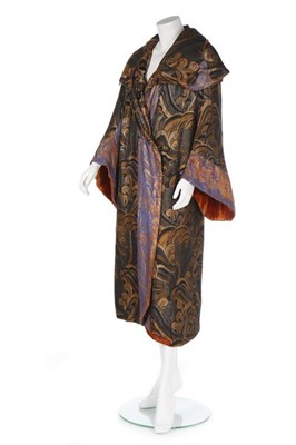 Lot 50 - A good art-deco lamé evening coat, 1925-8,...