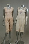 Lot 100 - A large group of white cotton lingerie, mainly...