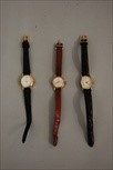 Lot 125 - A collection of vintage watches, approx 25,...