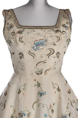 Lot 89 - A Pierre Balmain couture embroidered cocktail...