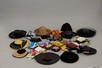 Lot 184 - A general group of accessories, mainly...