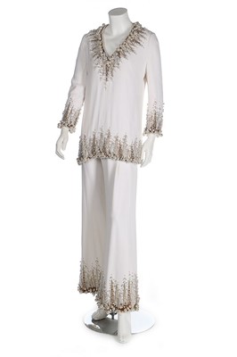 Lot 239 - A Douglas Darnell embellished white wool crêpe...