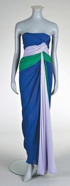 Lot 307 - A Jacqueline de Ribes swathed chiffon evening...
