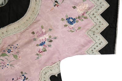 Lot 500 - A pale lavender damask informal robe, chang-fu,...