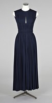 Lot 78 - A Madame Grnavy pleated jersey evening gown,...