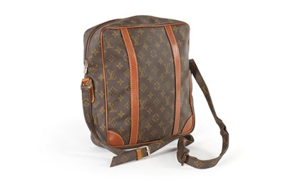 Lot 142 - A Louis Vuitton Epi leather shoulder/clutch...