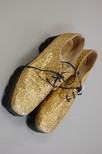 Lot 40 - A pair of Victoria Pratt for Red or Dead gold...