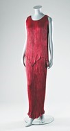 Lot 79 - A fine Mariano Fortuny Peplos evening gown of...