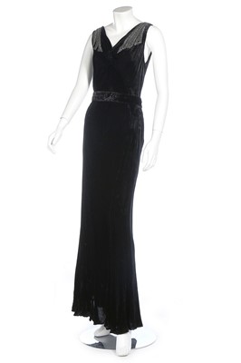 Lot 203 - A good group of 1930s evening wear, comprising...