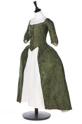 Lot 76 - A Spitalfields forest-green damask silk robe à...