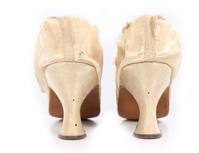 Lot 86 - A pair of embroidered satin ladies shoes,...