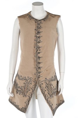 Lot 88 - A gentleman's embroidered buff silk waistcoat,...