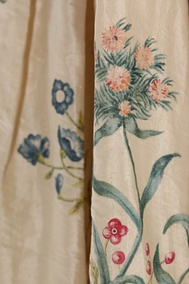 Lot 414 - A painted silk robe à la Francaise, English,...