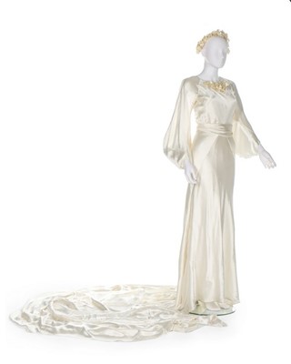 Lot 79 - A fine Jeanne Lanvin couture bridal gown,...