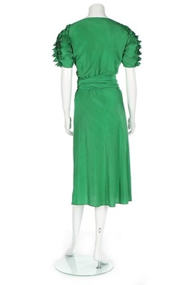 Lot 89 - A Jeanne Lanvin couture emerald silk crêpe de...