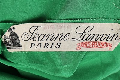 Lot 89 - A Jeanne Lanvin couture emerald silk crêpe de...