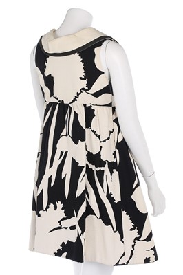 Lot 254 - A Geoffrey Beene black and white floral...