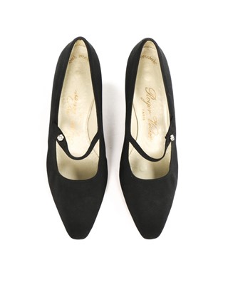 Lot 221 - A rare pair of Roger Vivier 'Comma' or...