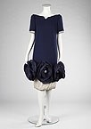 Lot 344 - A Schneider of Munich navy silk cocktail gown,...