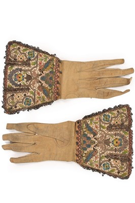 Lot 67 - A fine pair of embroidered gloves, English,...