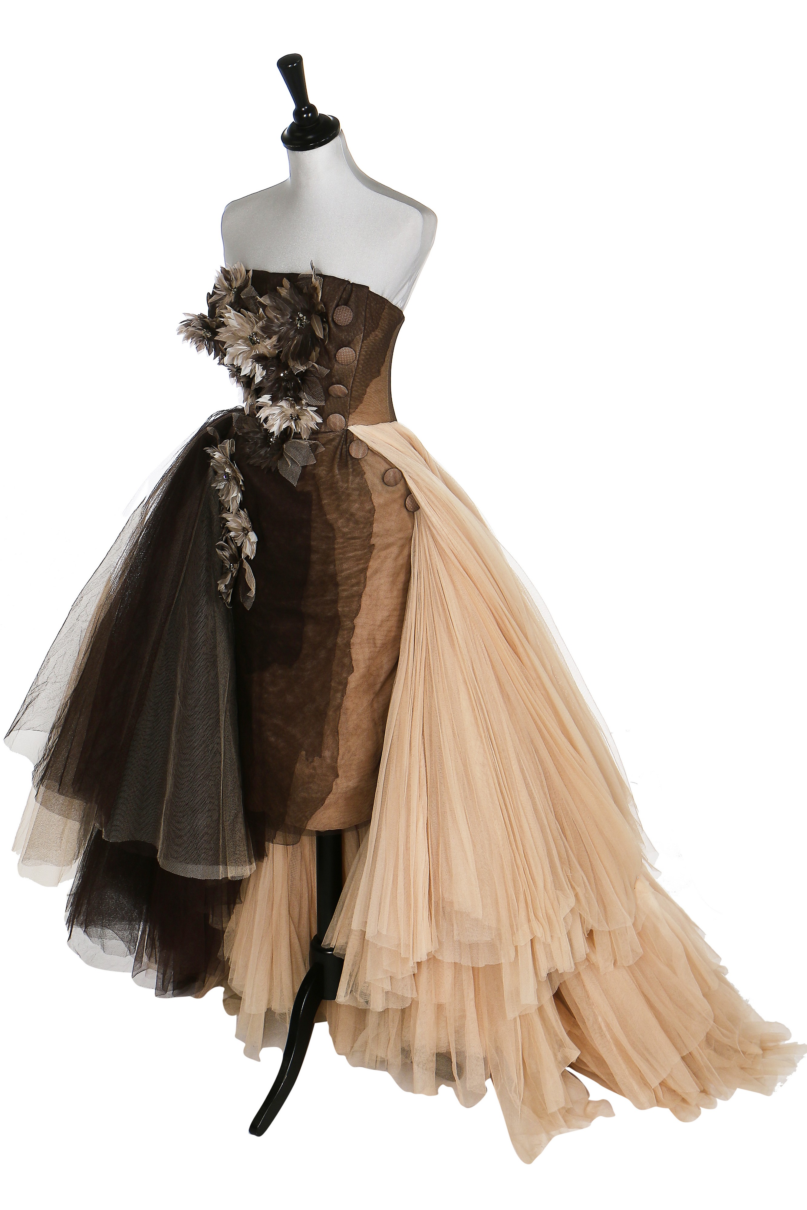 Thời trang cao cấp của Dior do John Galliano sáng tạo trong cuốn sách ảnh  mới do Assouline xuất bản  Style Magazine