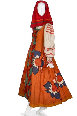 Lot 52 - Diaghilev's Ballets Russes 'Le Coq d'Or' costume for a female subject of King Dodon