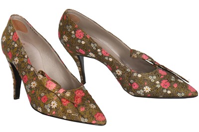 Lot 140 - A pair of Roger Vivier for Christian Dior brocaded silk shoes, Autumn-Winter 1962