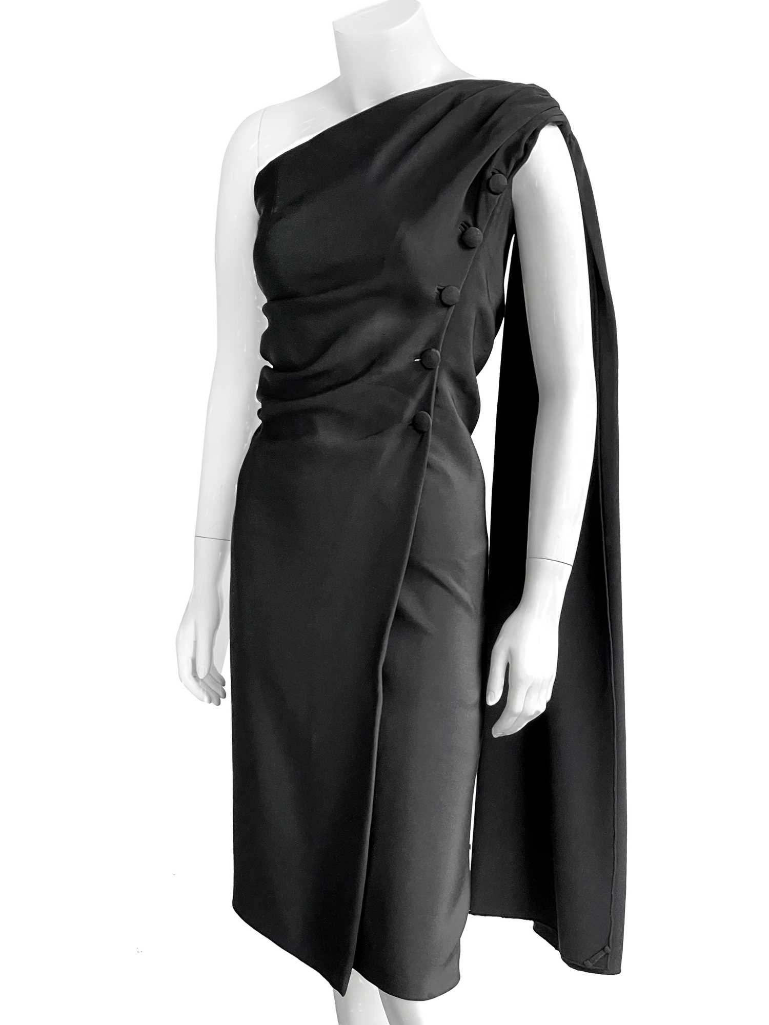 Lot 133 - A Balenciaga couture black silk crêpe