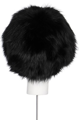 Lot 125 - A Balenciaga black fox fur hat, 1966-67
