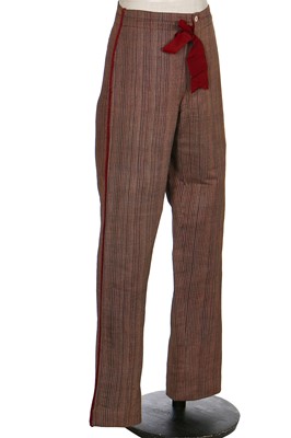 Lot 45 - A fine and rare Henry Poole & Co. gentleman's smoking suit, English, 1885