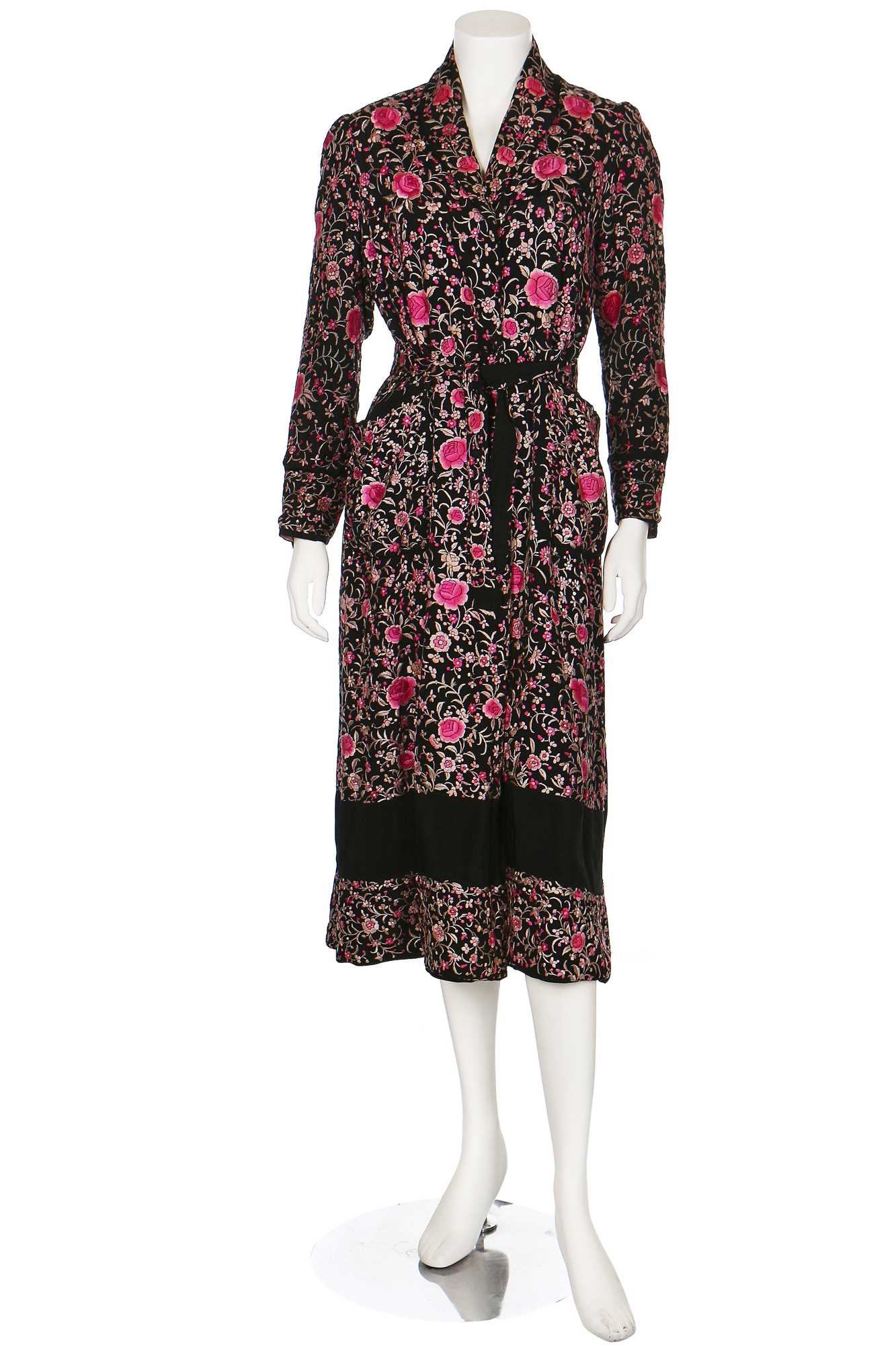 Lot 29 - A Cantonese embroidered silk evening coat/robe, 1930s