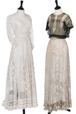 Lot 346 - A group of blouses and skirts, 1910-18