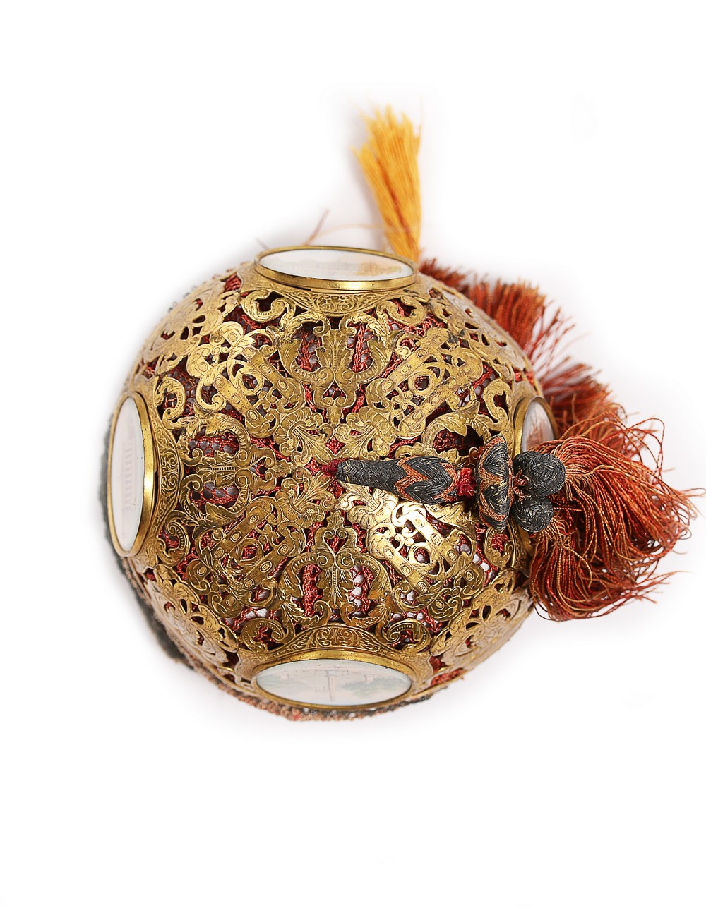 Netted Reticule Lot 89 - A fine knitted silk reticule, French, circa