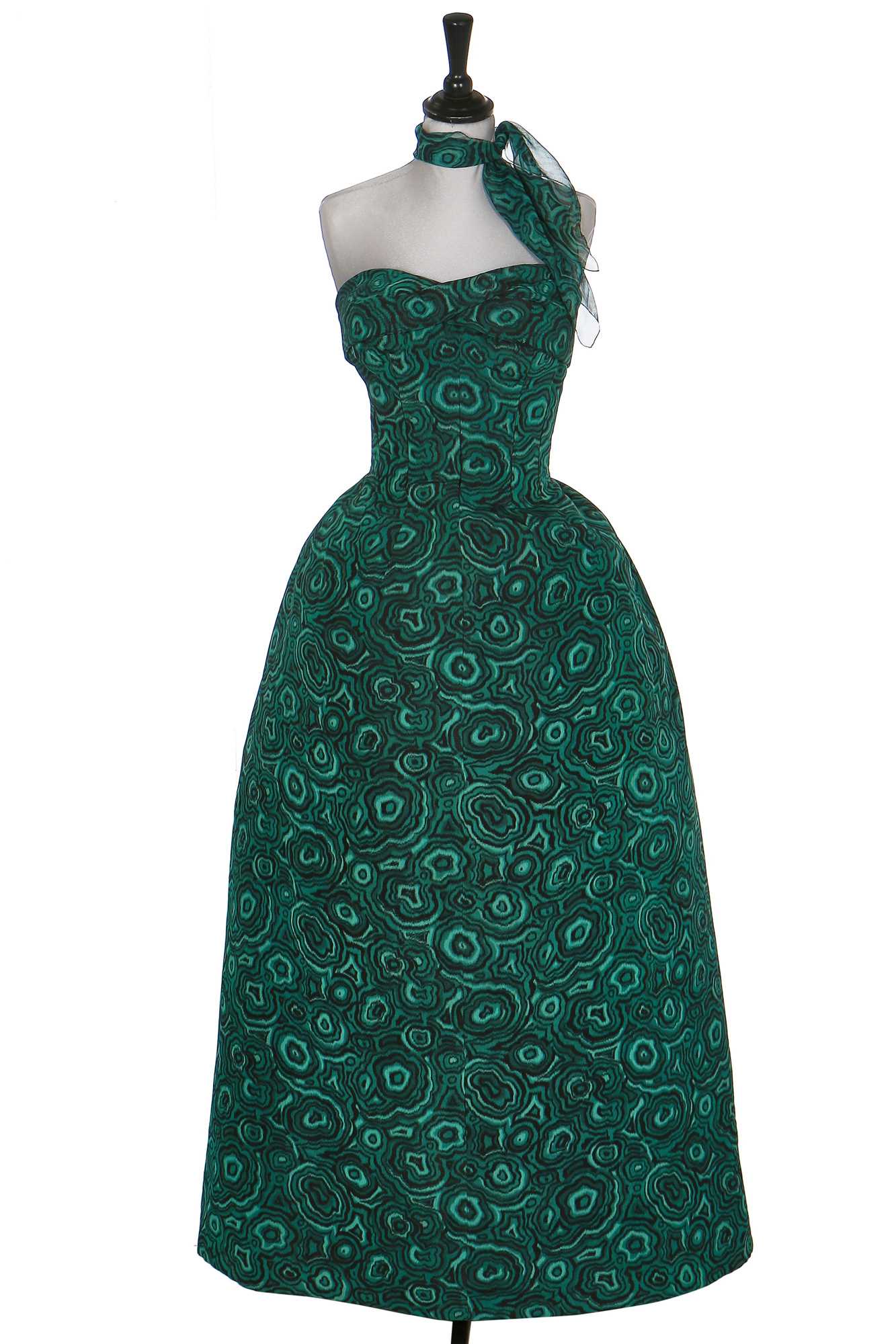 Lot 98 - A fine Jacques Fath couture 'Malachite' gown,