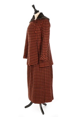 Lot 98 - A Paquin couture checked wool ensemble, Spring-...