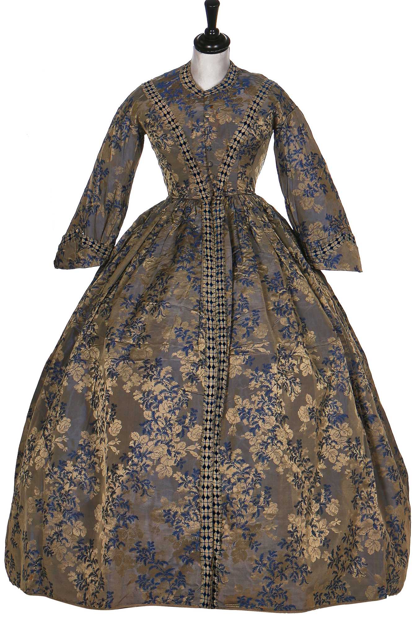 Click for high resolution Lot 374 - A brocaded silk undress gown, American, 1850s