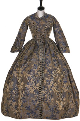 Lot 374 - A brocaded silk undress gown, American, 1850s