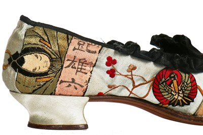 Lot 49 - A  fine and rare pair of Luigi Zanotti embroidered Japonisme shoes, Italian, circa 1875
