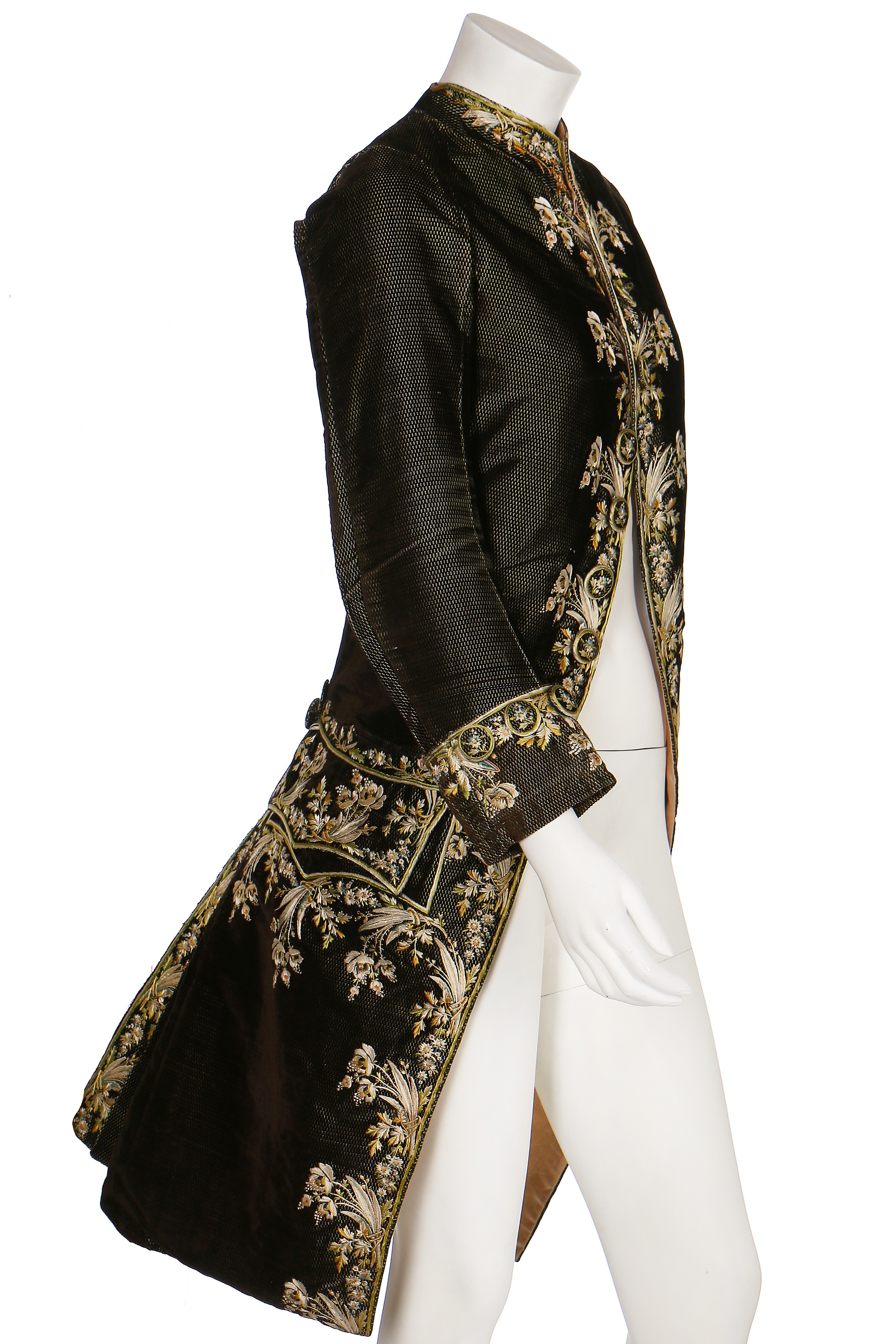 Lot 34 - A gentleman's finely-embroidered tailcoat,