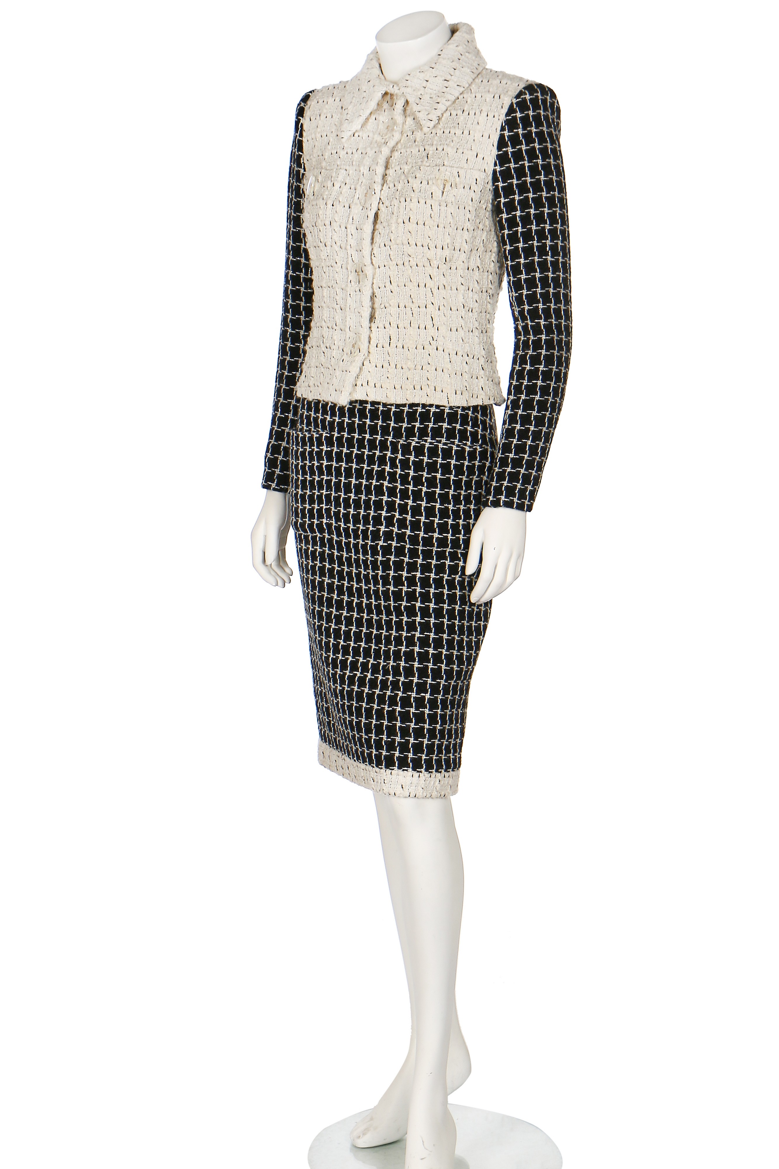 Lot 12 - A Chanel contrasting monochrome tweed suit,