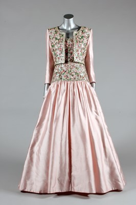 Lot 9 - A Catherine Walker Mughal-inspired lavishly embroidered pink slubbed silk evening gown