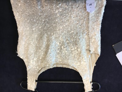 Lot 397 - A Felisa Irigoyen couture pearlised cocktail ensemble, 1968-69